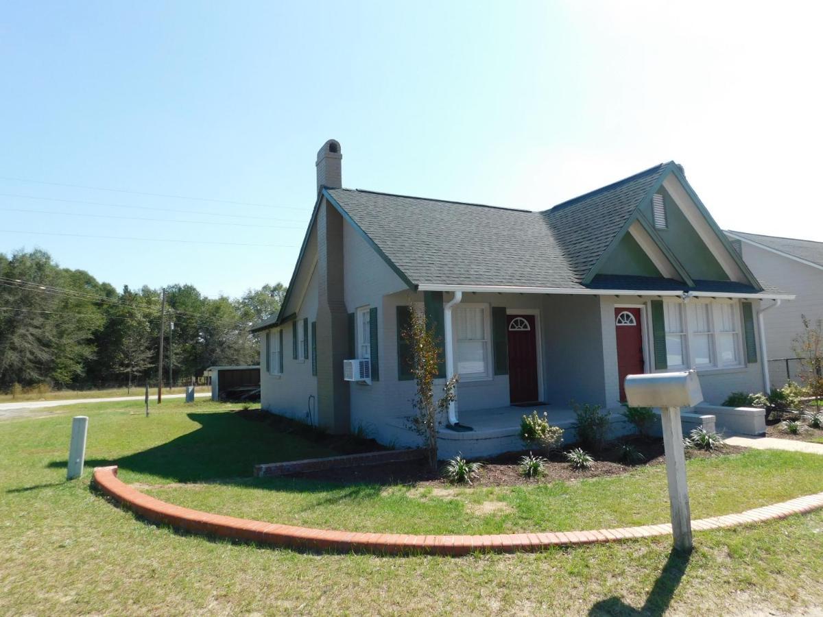 Lawrence Village Bed And Breakfast Swainsboro ภายนอก รูปภาพ